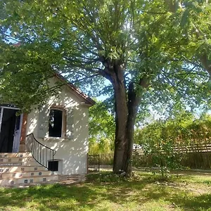 https://villa-garona-avec-billard-proche-pyrnes.midi-pyreneeshotels.com